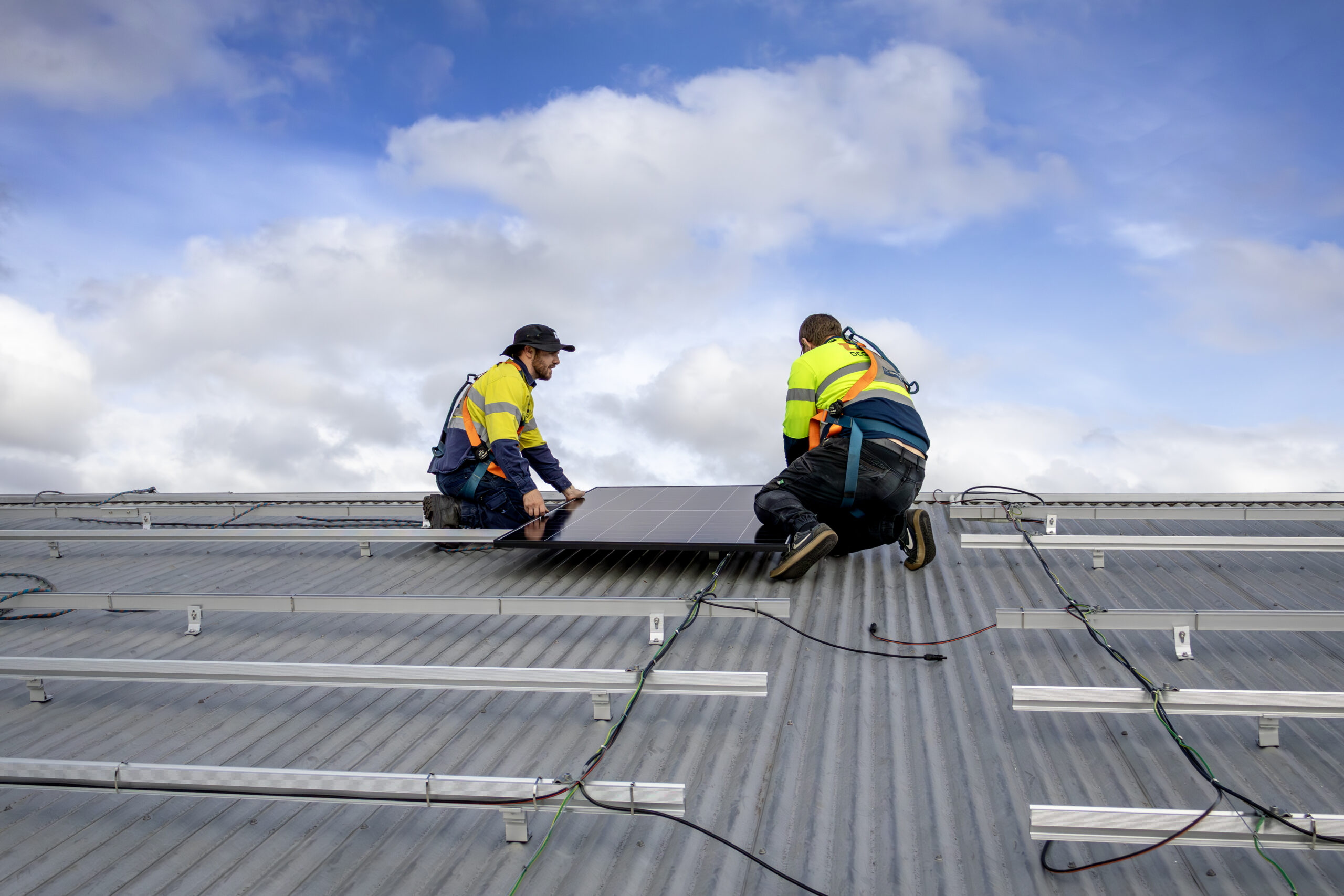 USC Solar 14 Degree C delivered a 100kW commercial solar installation for Ulverstone Secondary College, helping reduce energy costs, improve sustainability and future-proof the growing campus with premium solar technology.